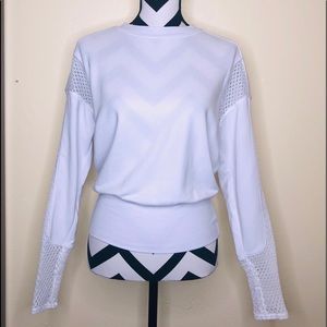 Alo yoga soft white sweatshirt size small